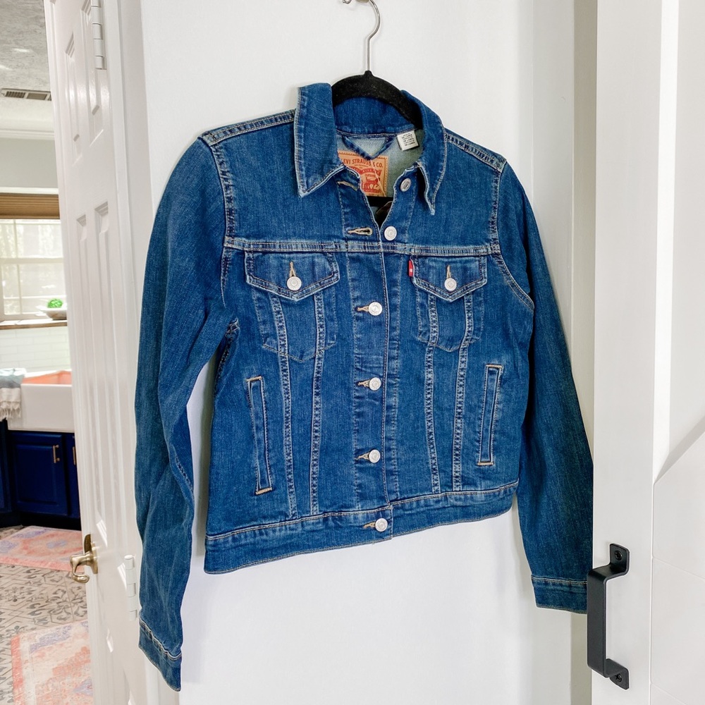 NWT Levi’s Original Trucker Jean Jacket w/ Stretch